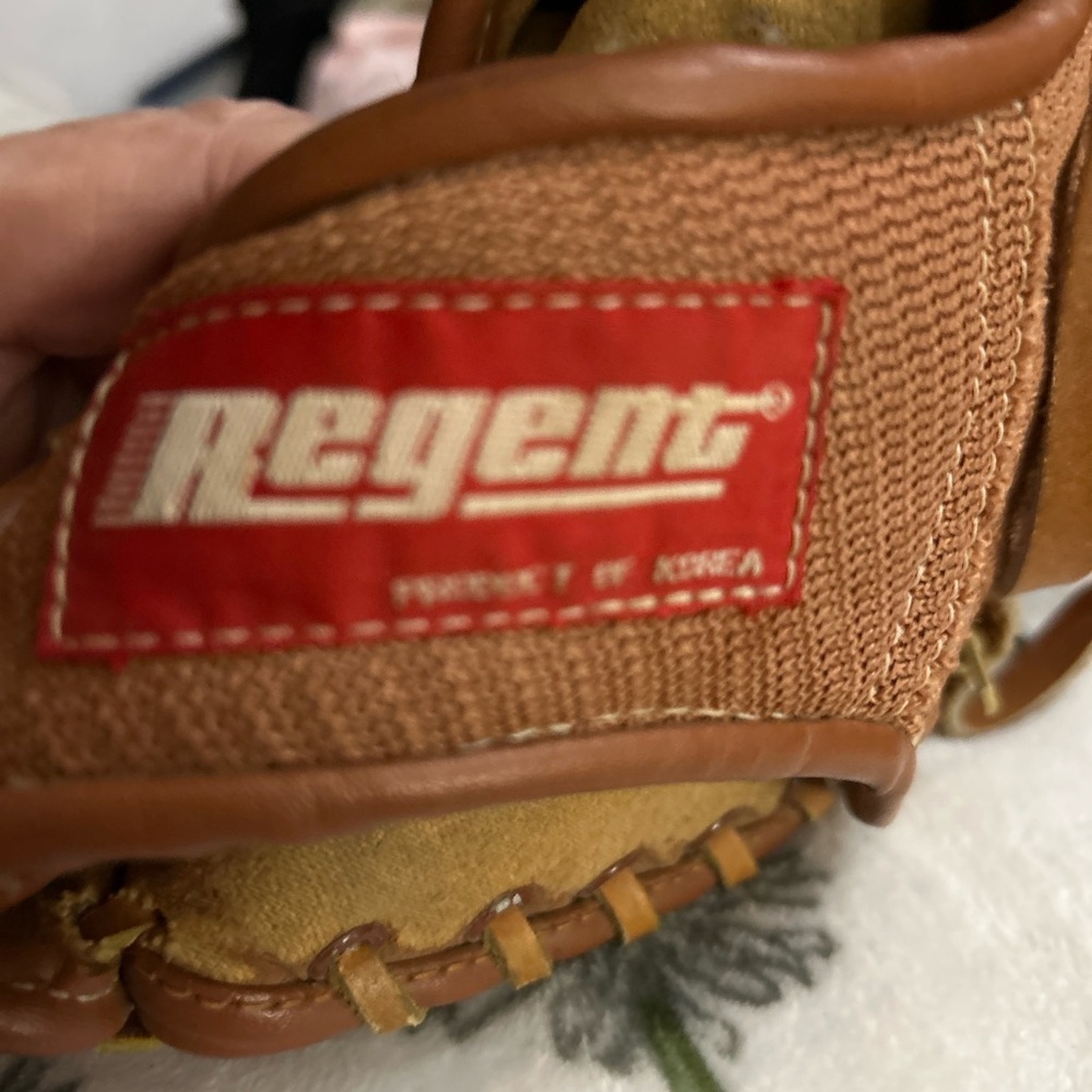 •   Regent baseball glove vintage 
   •   Pro-Lock Web / PRO-LOCK WEB